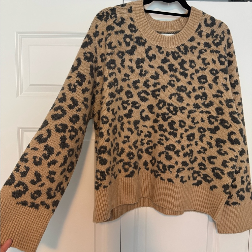 Abercrombie & Fitch Black and Tan Leopard Sweater - Picture 3 of 3